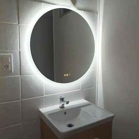아파트 Maisonnette La Roseraie Avec Terrasse Proche Centre 모이작
