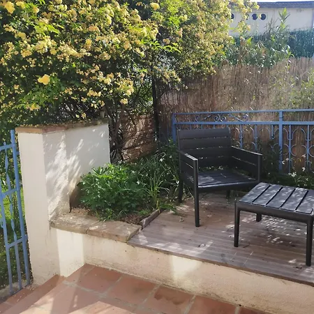 Maisonnette La Roseraie Avec Terrasse Proche Centre