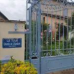 Maisonnette La Roseraie Avec Terrasse Proche Centre شقة مْواساك