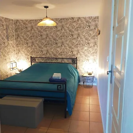 Maisonnette La Roseraie Avec Terrasse Proche Centre