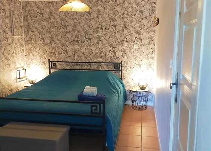 Maisonnette La Roseraie Avec Terrasse Proche Centre